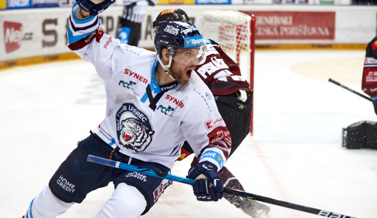 Kváča nevěřil, že série končí. Trenér Sparty neunesl porážku