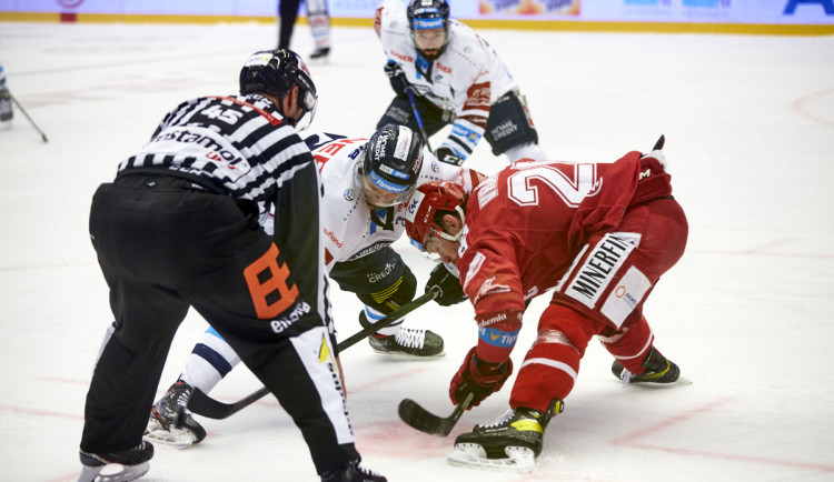 Tygři první finále nezvládli, v Třinci dostali šest branek