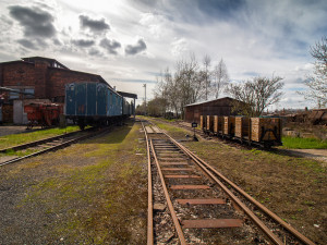 Depo s historickými lokomotivami v Turnově je nově památkou. To ho ochrání před demolicí