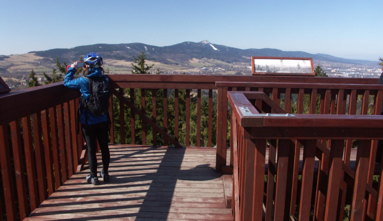 TIP NA VÝLET: Na kole k prameni Nisy i na Císařský kámen