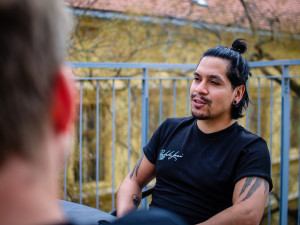 Radek vyrůstal v dětském domově, teď pracuje s osobnostmi a je žádaným trenérem