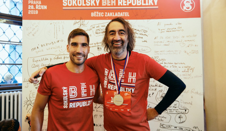 Oslavujte během! Sokolský běh republiky spouští registrace do desítek závodů. Vyberte si ten svůj