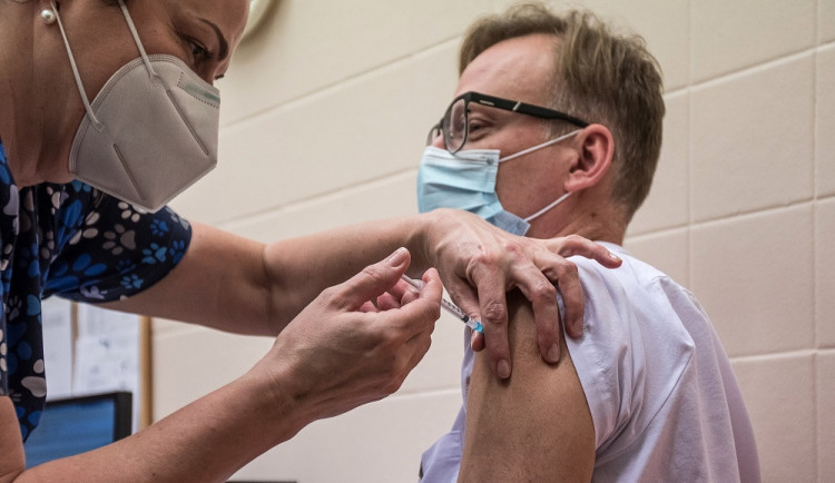 Dvacet procent obyvatel kraje dostalo alespoň jednu dávku vakcíny proti koronaviru
