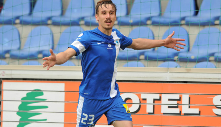 Slovan proti Zbrojovce ocení Josefa Šurala, uvede ho do klubové síně slávy