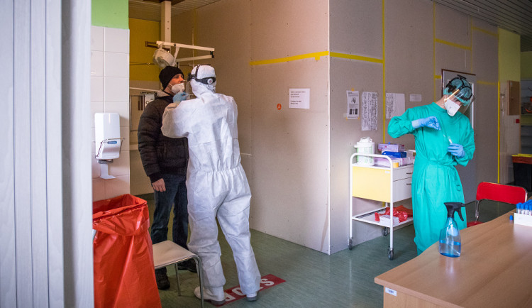 Za víkend přibylo v Libereckém kraji 23 potvrzených případů koronaviru