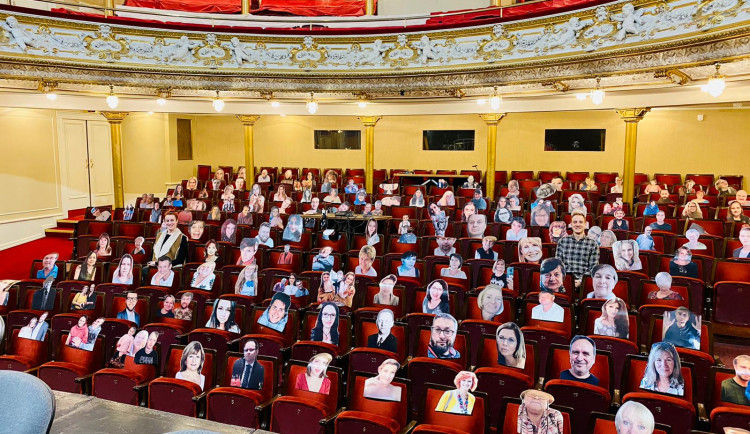 Šaldovo divadlo vymění všechny sedačky v hledišti, přispět mohou i diváci