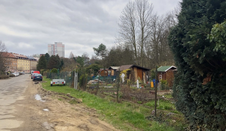 Zahrádkáři mají smůlu. Kolonie ve Wintrově ulici nejspíš ustoupí protipovodňovému parku