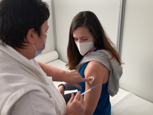 Třicátníci se budou moci přihlásit k očkování proti covidu už příští týden
