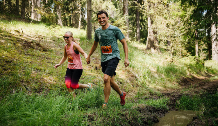 Ministerstvo zdravotnictví schválilo Běhej lesy start sezóny. Začíná se ve Slavkovském lese