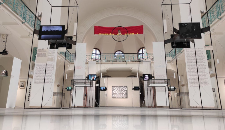 Tady je pořád na co koukat, zní z galerie. Představila novou komunikační strategii