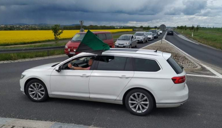 Poláci kvůli Turówu zablokovali přechod v Hrádku. Česko s Polskem o pokračování těžby jedná