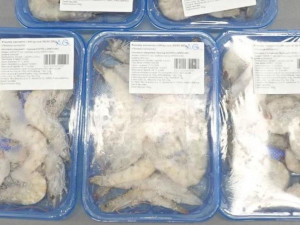 Na českém trhu se objevily krevety obsahující nebezpečnou bakterii