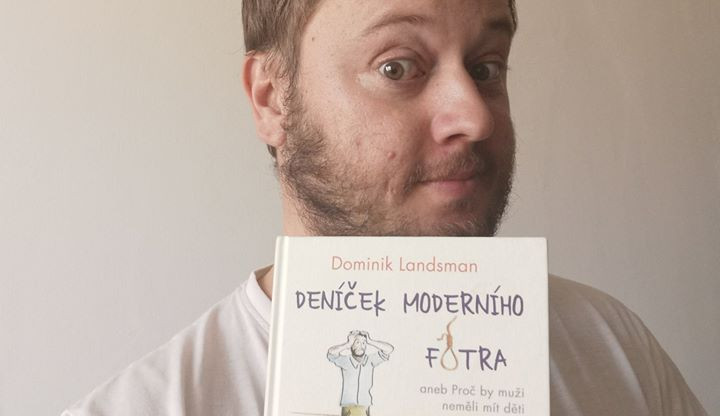 Autor Deníčku moderního fotra Dominik Landsman