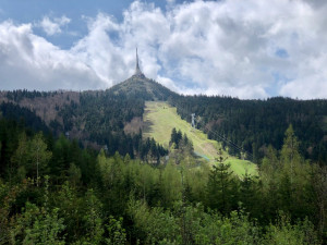 Ideální plán na výlet? Ještěd nabízí zážitky pro sportovce i rodiny s dětmi