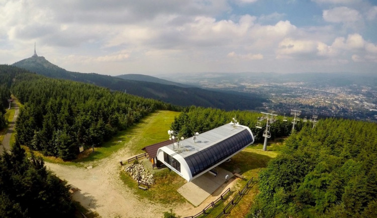 Ideální plán na výlet? Ještěd nabízí zážitky pro sportovce i rodiny s dětmi