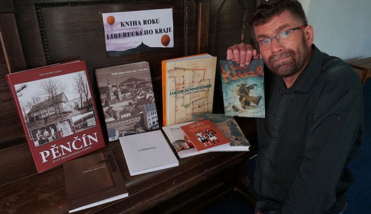 Co si přečíst o prázdninách? Knihy roku Libereckého kraje i něco navíc