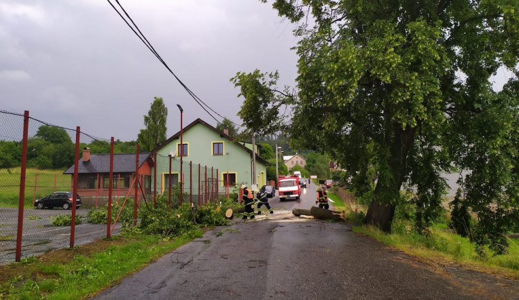 A znovu silné bouřky. Do Libereckého kraje mají dorazit v úterý v noci