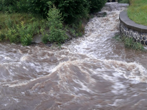 Hasiči kvůli dešťům zasahovali u více než 140 událostí. Evakuovali desítky obyvatel Písečné