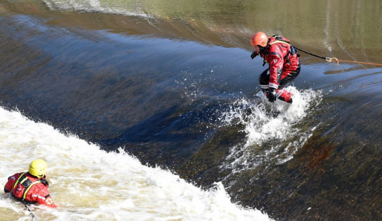 Hasiči zachraňují vodáky. Nejvíce nás překvapí ti, kteří o řece vůbec nic nevědí