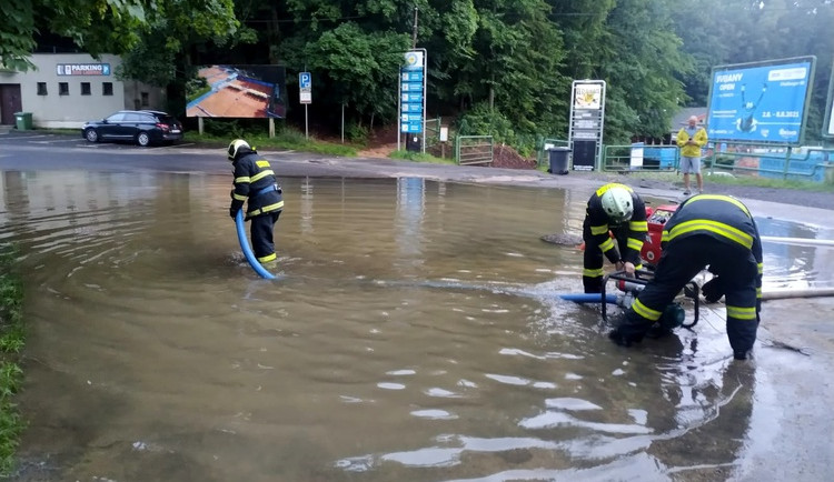 Liberec zvýšil odhad škod po přívalových deštích na téměř čtvrt miliardy korun. Nejhůř jsou na tom silnice