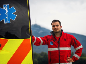Už v kočárku jsem houkal jako sanitka, říká řidič záchranky Roman Jungmann