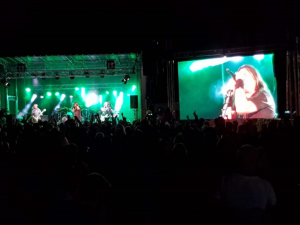 Na Těla, De Bill Heads nebo skotský rock do Zásady