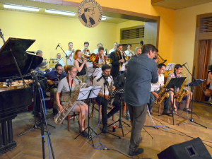 Na letní jazzovou dílnu ve Frýdlantu budou moci přijet i američtí lektoři