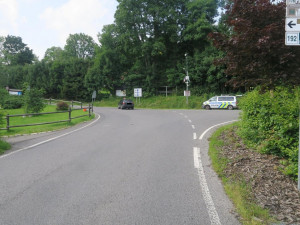 Nedal přednost řidičce jedoucí na Bedřichov. Při střetu se zranila nezletilá dívka