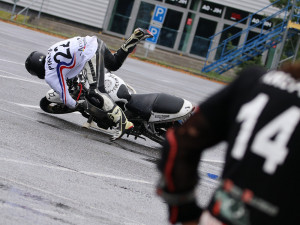 Motorkáři můžou otestovat své schopnosti a zdokonalit se. Moto Gymkhana míří do Liberce