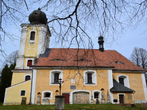 Po bezmála třiceti letech se vrátí mše do jednoho z nejstarších kostelů na Liberecku