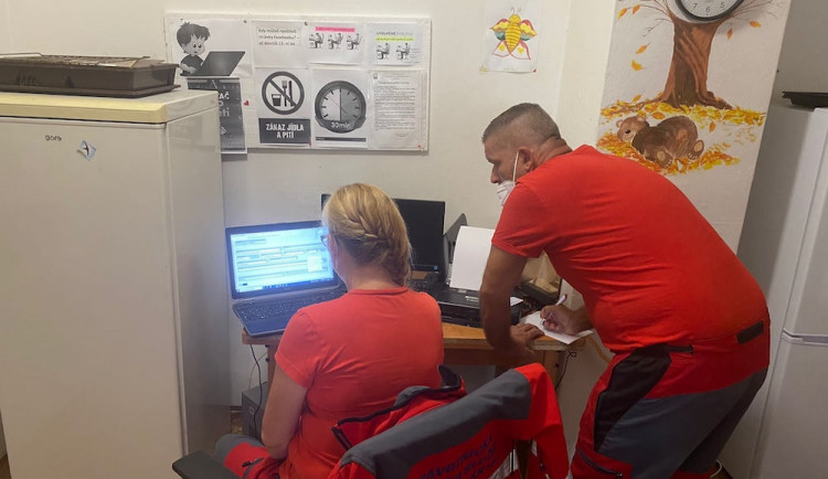 Do vyloučených lokalit v Libereckém kraji vyjel mobilní očkovací tým. Zájem byl velký