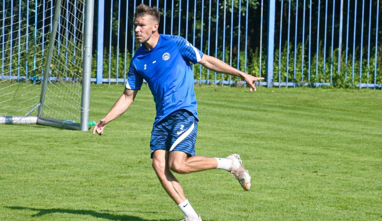 Slovan posiluje hráči na hostování. Ze Sparty přichází Plechatý, ze Slavie dotahuje příchod Júsufa