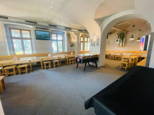 Místo nonstopky restaurace věnovaná letectví s kulečníkem a fotbálkem. To je 21 PKZ