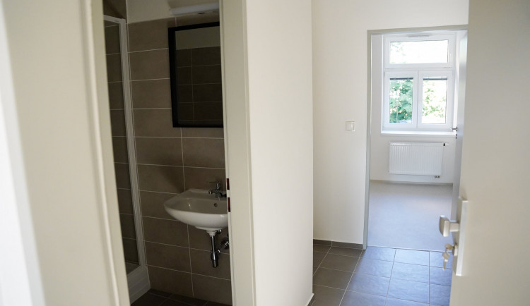 Lidem v bytové nouzi nabídne Liberec bydlení ve dvou nově zrekonstruovaných domech