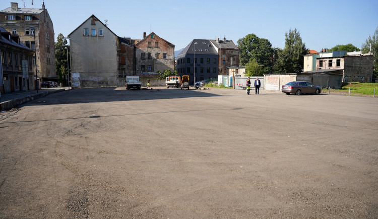 Parkoviště Lucemburská