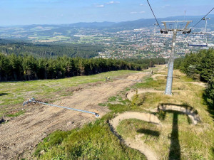 Už letos se lyžaři svezou po nově osvětlené sjezdovce na Ještědu