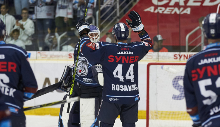 Tygři znovu slaví. Z Karlových Varů vezou vítězství 3:2