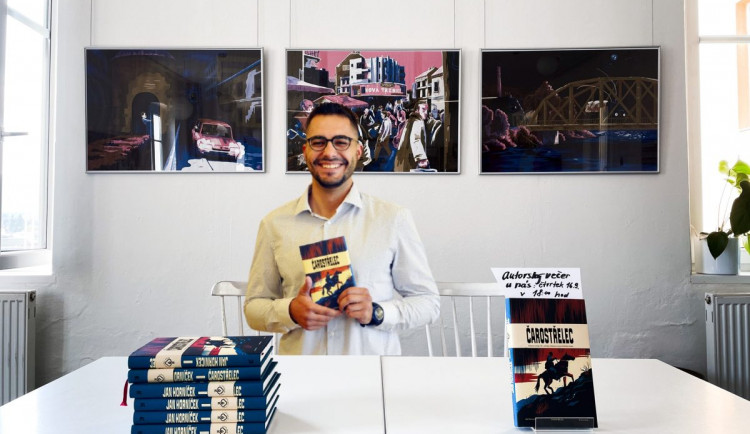 Autorský večer u Fryče. Jan Horníček představí historickou detektivku z Jizerek Čarostřelec