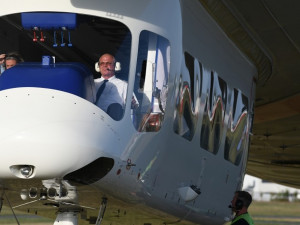 Zvedněte hlavu. Vzducholoď Zeppelin proletí nad Jabloncem