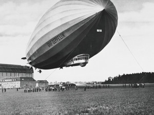 Zvedněte hlavu. Vzducholoď Zeppelin proletí nad Jabloncem