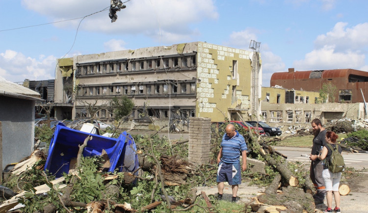Jablonec podpoří obnovu tří škol a jedné školky poničených tornádem