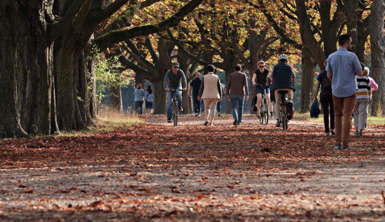 Do konce září teploty do osmnácti stupňů, od října se ochladí