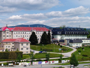 Liberecký kraj se stane akcionářem nemocnic v Jilemnici a Semilech, zaplatí 188 milionů