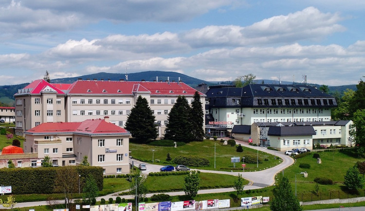 Liberecký kraj se stane akcionářem nemocnic v Jilemnici a Semilech, zaplatí 188 milionů