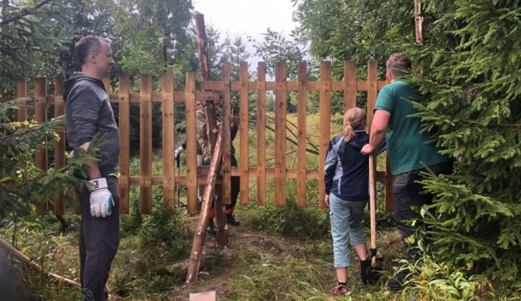 V Krkonošském národním parku nainstalovali zábrany proti motorkám a skútrům