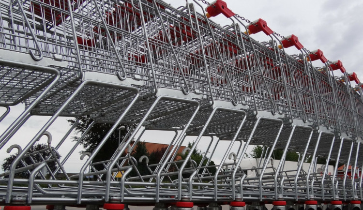 Na Den české státnosti zůstanou obchody zavřené. V úterý nenakoupíme