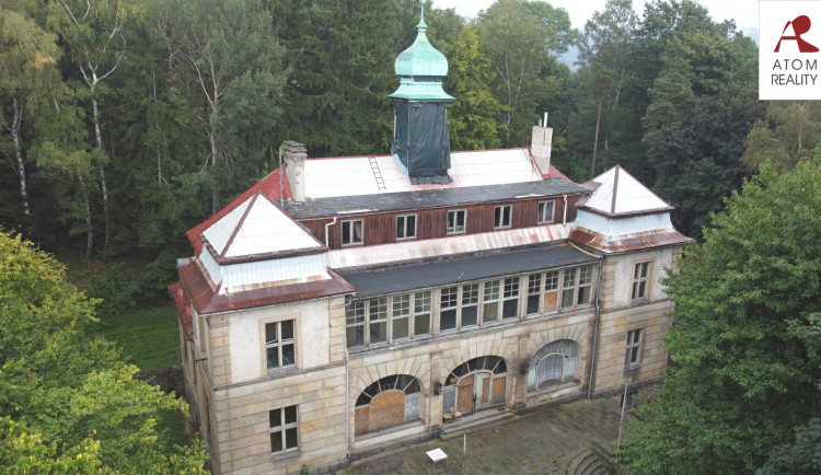 Wolkerovo sanatorium je na prodej. Cenovka tajemné lesní vily je čtyřiadvacet milionů