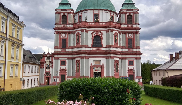 Bazilika sv. Vavřince a sv. Zdislavy v Jablonném v Podještědí