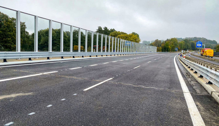 Průtah Libercem u Makra už je opět průjezdný, skončila oprava mostu za 62 milionů