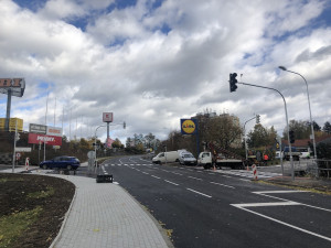 Končí uzavírka Letné, silnice se otevře v pátek. U Lidlu jsou nové semafory
